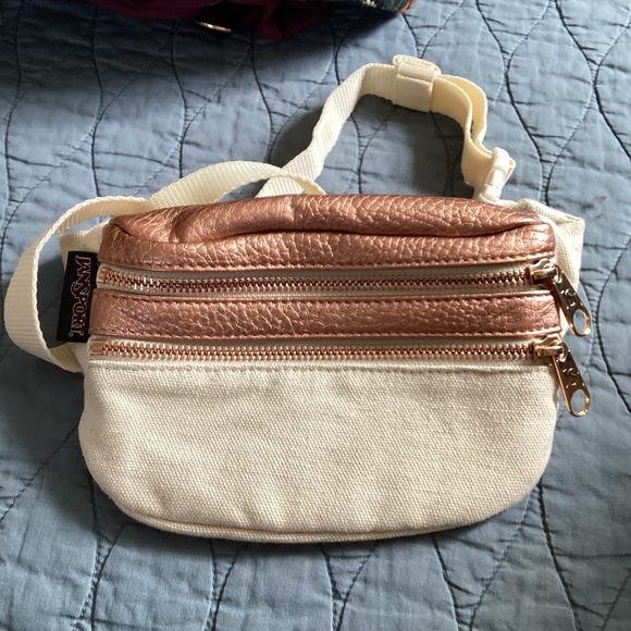 Jansport Handbags - Jansport hippyland hip bag